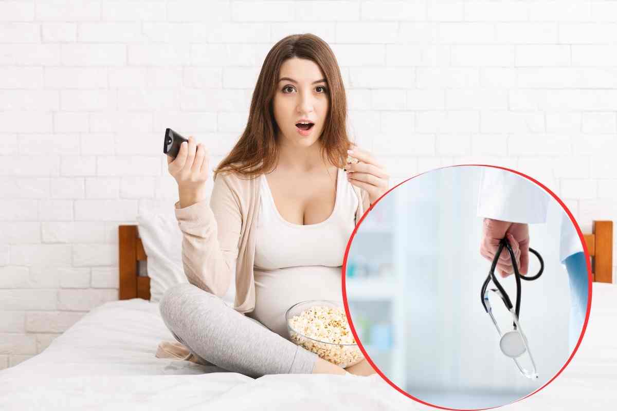 donna che guarda la tv