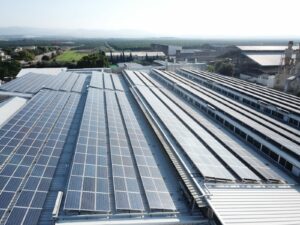 noleggio tettoia di magazzino di stoccaggio per impianto solare